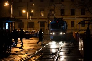 Für den Montag wurden erneut massive Stromabschaltungen in Kiew angekündigt., © Andrew Kravchenko/AP/dpa