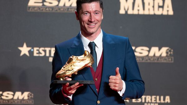 Robert Lewandowski hat erneut den «Goldenen Schuh» für den erfolgreichsten Torschützen Europas gewonnen., © Gerard Franco/DAX via ZUMA Press Wire/dpa